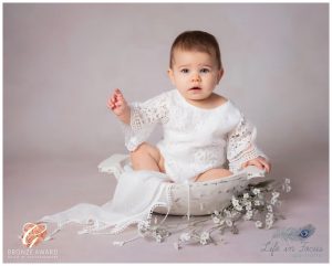 award winning photo of baby girl little sitter session Life in Focus Portraits baby photoshoots Cardross Dumbarton West Dunbartonshire