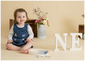 baby's 1st borthday photoshoot Life in Focus Portraits baby photographer Helensburgh Cardross Dumbarton