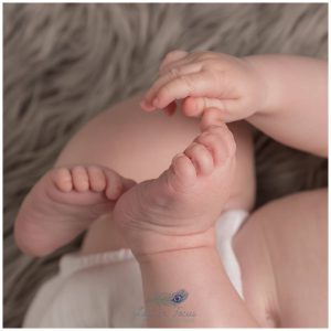 photo of baby hands and feet Life in Focus Portraits Helensburgh baby photographer Argyll and Bute