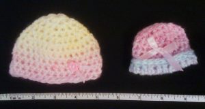 tiny crocheted hats for babies born sleeping